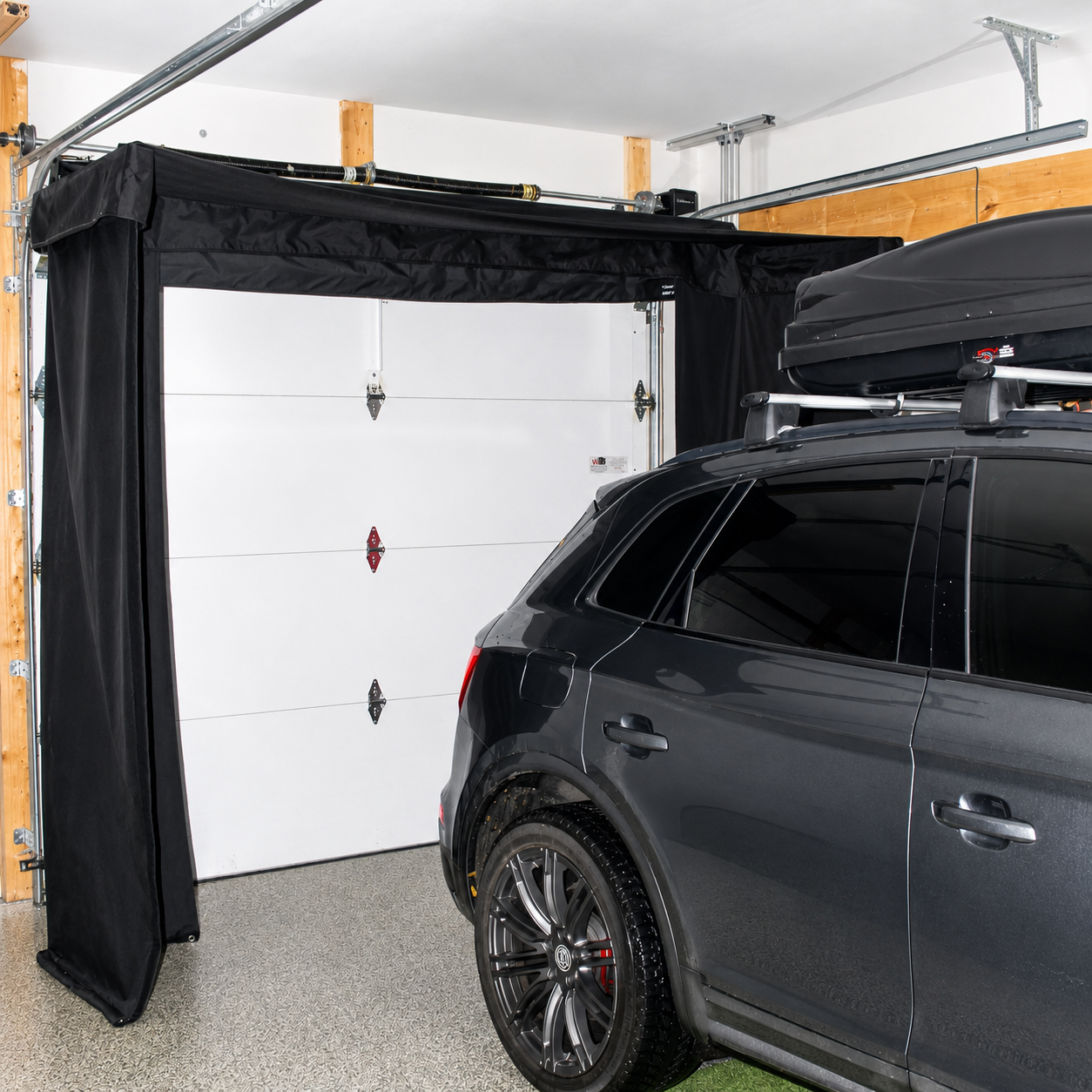 Vanish LITE® Hybrid-Retractable Golf Enclosure